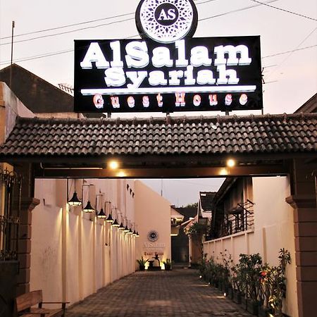 Alsalam Syariah Guesthouse スラカルタ エクステリア 写真