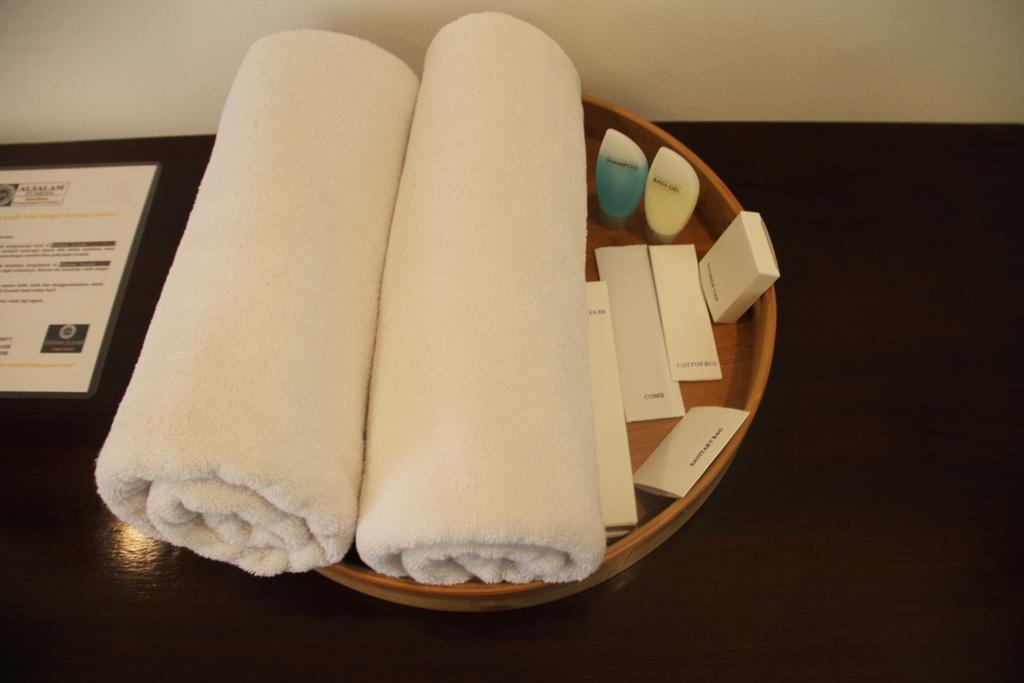 Alsalam Syariah Guesthouse スラカルタ エクステリア 写真